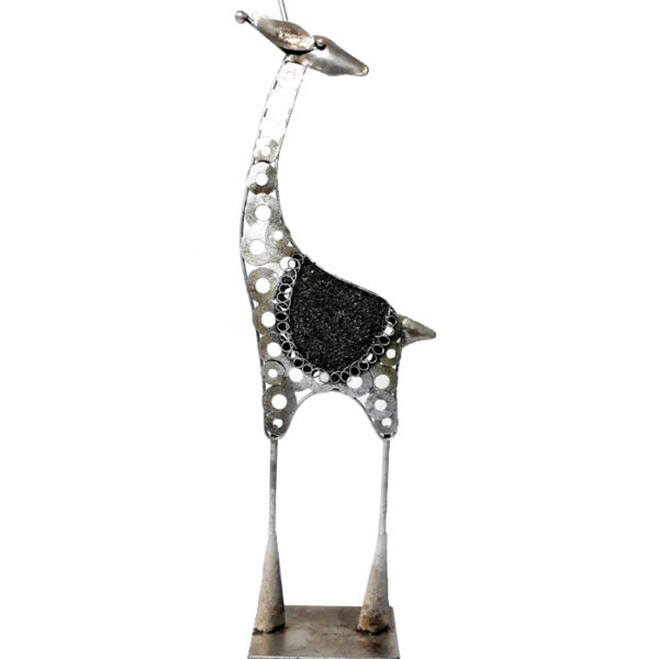 18-aesthetic-decors-metallic-rustic-giraffe-showpiece-317054