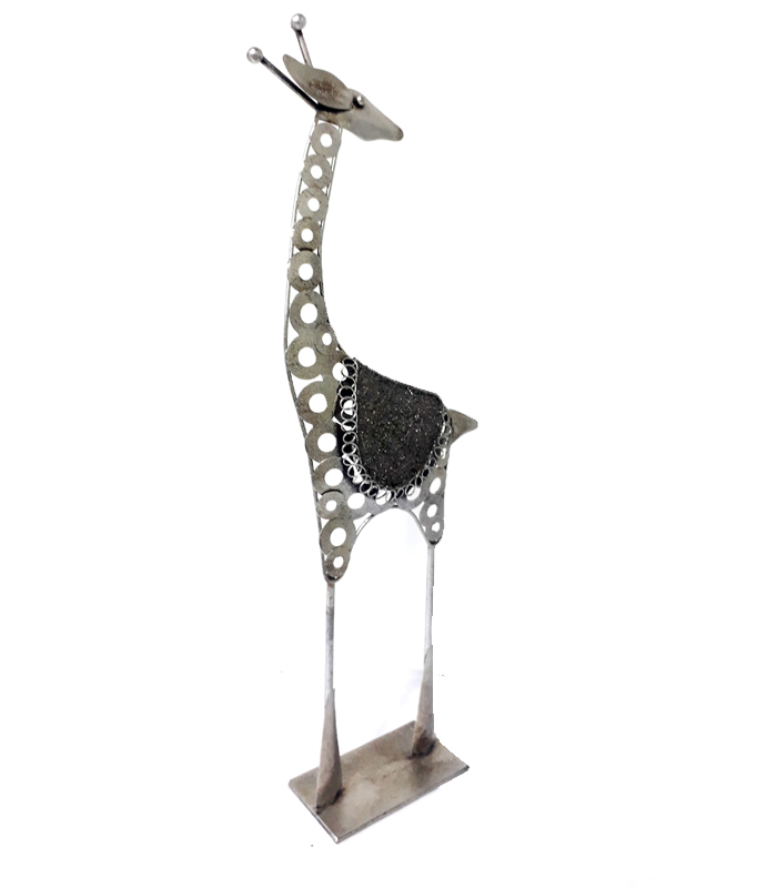 18-aesthetic-decors-metallic-rustic-giraffe-showpiece-989338