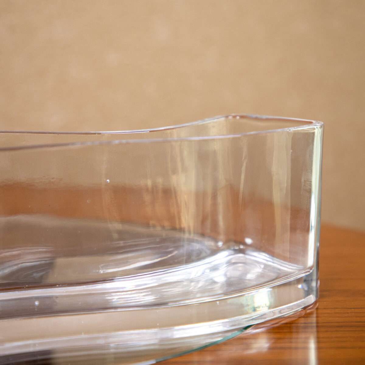 oblong-glass-vase-725520