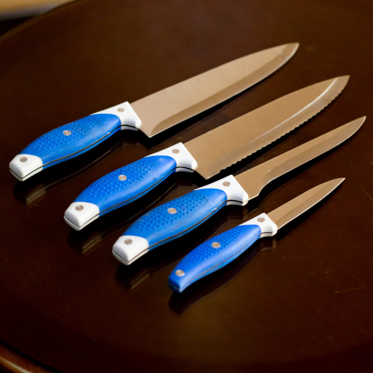 stainless-steel-kitchen-knife-359281